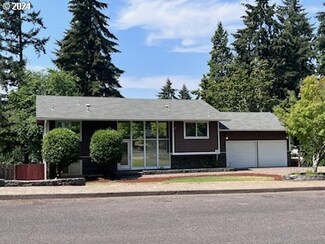 3272 Kevington Ave, Eugene, OR 97405
