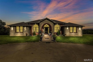 510 Canterberry Rd, Farmington, MO 63640