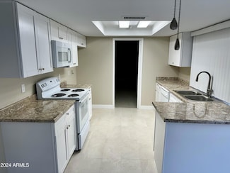 4009 W Navajo Dr, Phoenix, AZ 85051