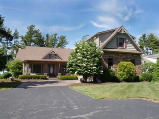 9205 Somerset Dr, Barker, NY 14012