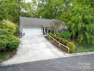 132 Fox Cross Dr, Brevard, NC 28712