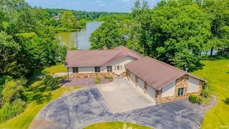 425 E Val Ln, Marion, IN 46952