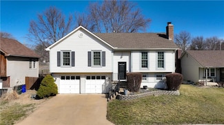 133 E Nelson Cir, Olathe, KS 66061
