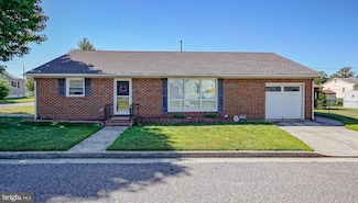 135 Magnolia St, Penns Grove, NJ 08069