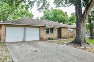 5914 Newquay St, Houston, TX 77085