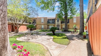 2100 College Dr Unit 12, Baton Rouge, LA 70808