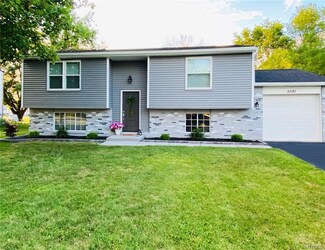 6581 Royal Pkwy S, Lockport, NY 14094