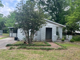 1205 Gill St, Columbia, MS 39429