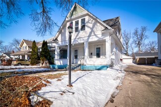 1460 W Decatur St, Decatur, IL 62522