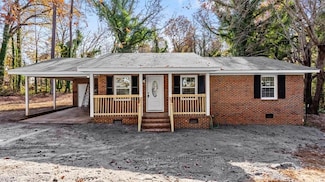 1707 N Chatham Ave, Siler City, NC 27344