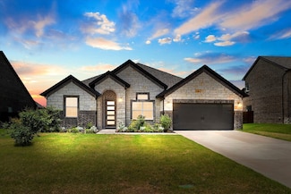 212 Skyward Ln, Caddo Mills, TX 75135