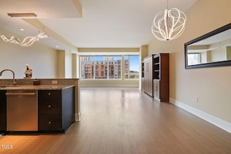 400 W North St Unit 604, Raleigh, NC 27603