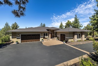 3255 NW Horizon Dr, Bend, OR 97701