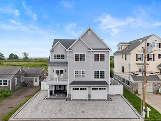 84 Cooper Ave, Milford, CT 06460