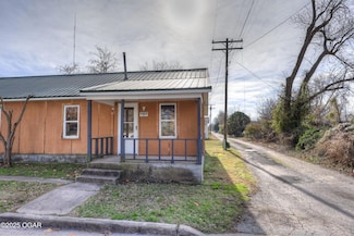 1002 Roosevelt Ave Unit 4, Joplin, MO 64801