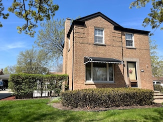 2500 S 7th Ave, Riverside, IL 60546