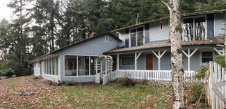 8901 Azalea Glen Rd, Glendale, OR 97442