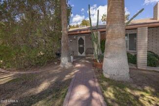 6854 W Wagoner Rd, Glendale, AZ 85308