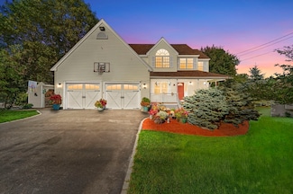 4 Upton Rd, Westborough, MA 01581