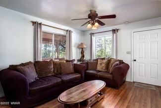 3332 Rim Lakes Dr, Overgaard, AZ 85933