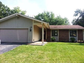 1109 N Thackeray Dr, Palatine, IL 60067