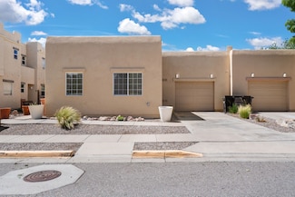 3 Canyon Cliff Dr, Santa Fe, NM 87508