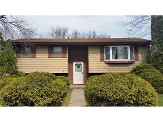 1200 Rainbow Blvd, Hiawatha, IA 52233