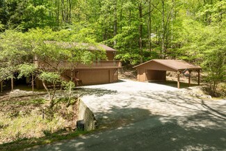 451 Hah Ln, Sugar Grove, OH 43155