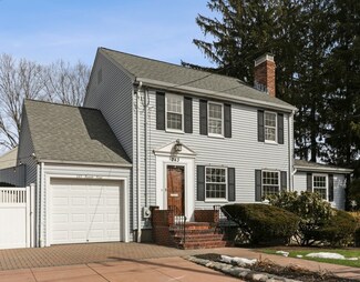 243 Trapelo Rd, Waltham, MA 02452