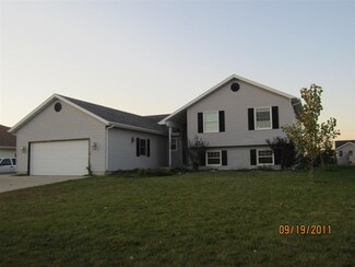 2618 Omaha Dr, Janesville, WI 53546