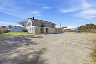 13485 Liberty School Rd Unit 2, Azle, TX 76020