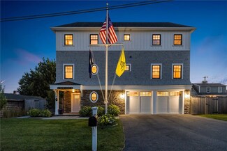 59 Crest St, Middletown, RI 02842