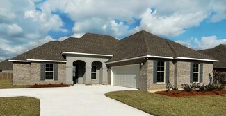 4966 Greens Dr, Addis, LA 70710
