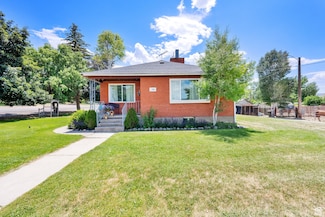 190 E 100 N, Mona, UT 84645