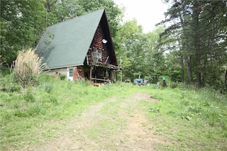 27 S California Dr, Daisytown, PA 15427