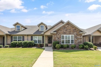 184 Moore Farm Cir NW, Huntsville, AL 35806