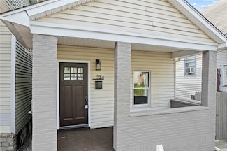 734 Colonial Ave, Monaca, PA 15061
