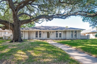 2720 Grandview Dr, Plano, TX 75075