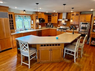 74 Fiske Hill Rd, Sturbridge, MA 01566