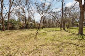 903 E 27th St, Bryan, TX 77803
