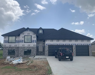 3038 E Heritage St, Republic, MO 65738