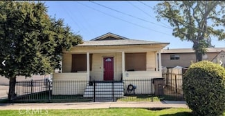 1608 E St, Bakersfield, CA 93301