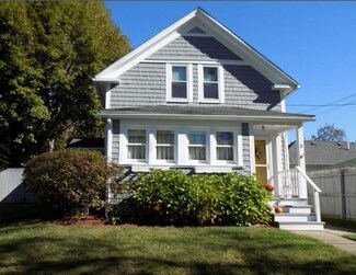 5 Home Park Ave, Hopedale, MA 01747