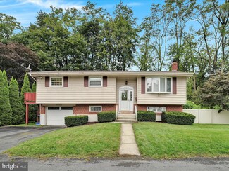 2020 King Ave, Pottsville, PA 17901