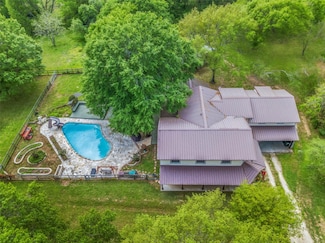 640 Piney Creek Rd, Bellville, TX 77418
