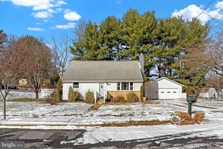 5604 Akron Dr, Harrisburg, PA 17109
