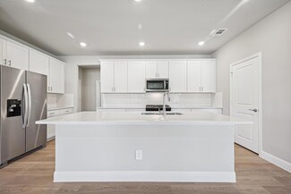 700 Easthill Dr, McKinney, TX 75071