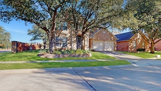 200 Patricia Ln, Lewisville, TX 75077
