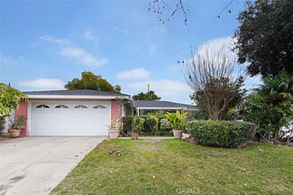 1025 S Shawnee Dr, Santa Ana, CA 92704