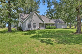 1745 County Road 4040, Crockett, TX 75835